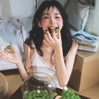 间谍嬉春